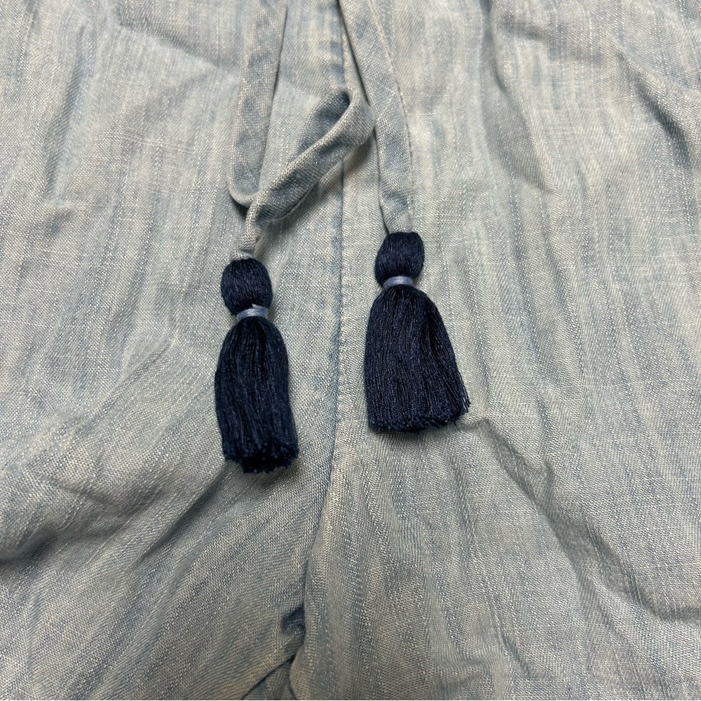 Vineyard Vines Chambray Short with Tassel Ties Size M - Picture 4 of 10